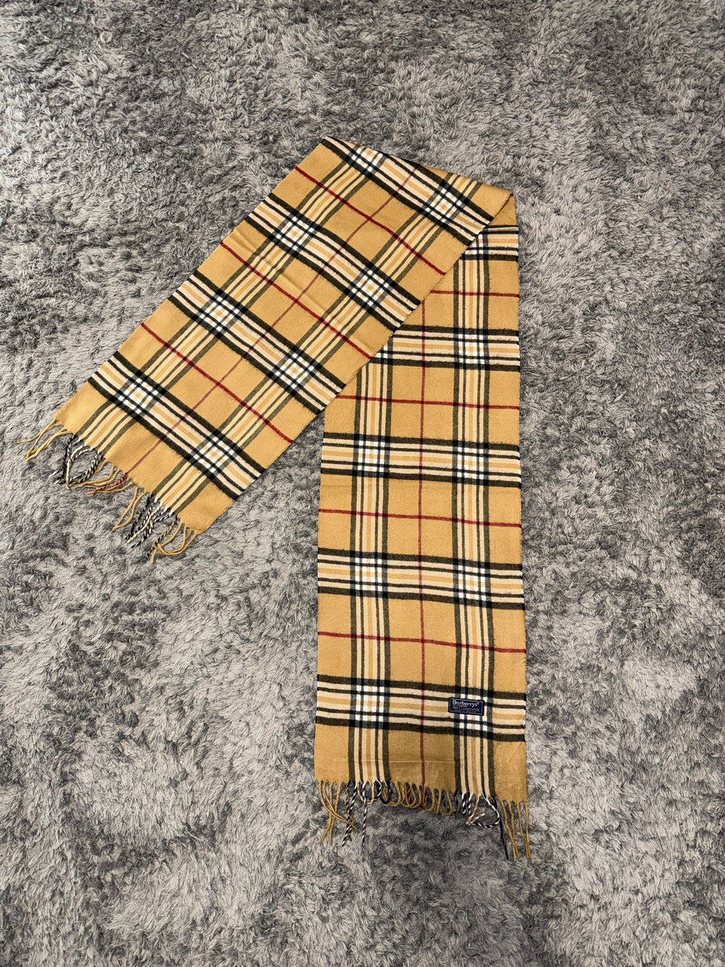 Burbbery Schal beige 02