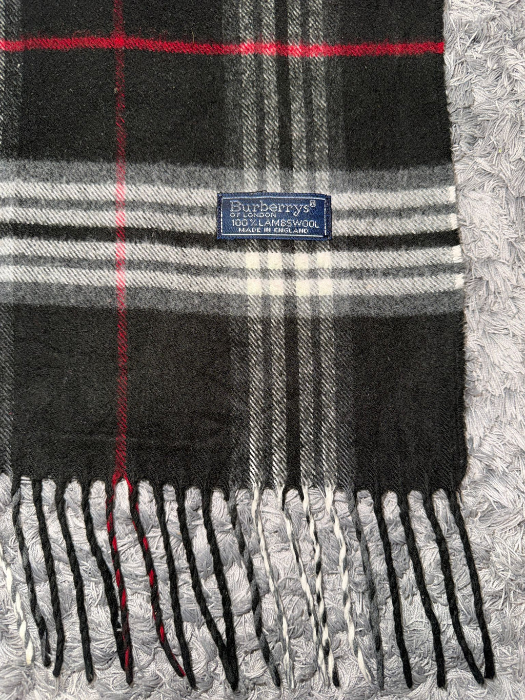 Burberry Schal schwarz 02