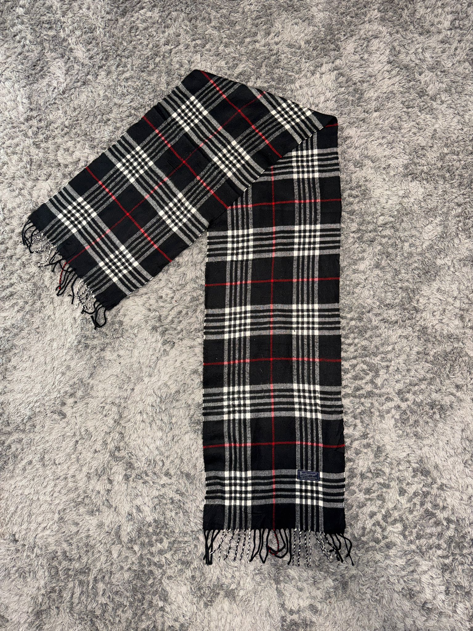 Burberry Schal schwarz 01