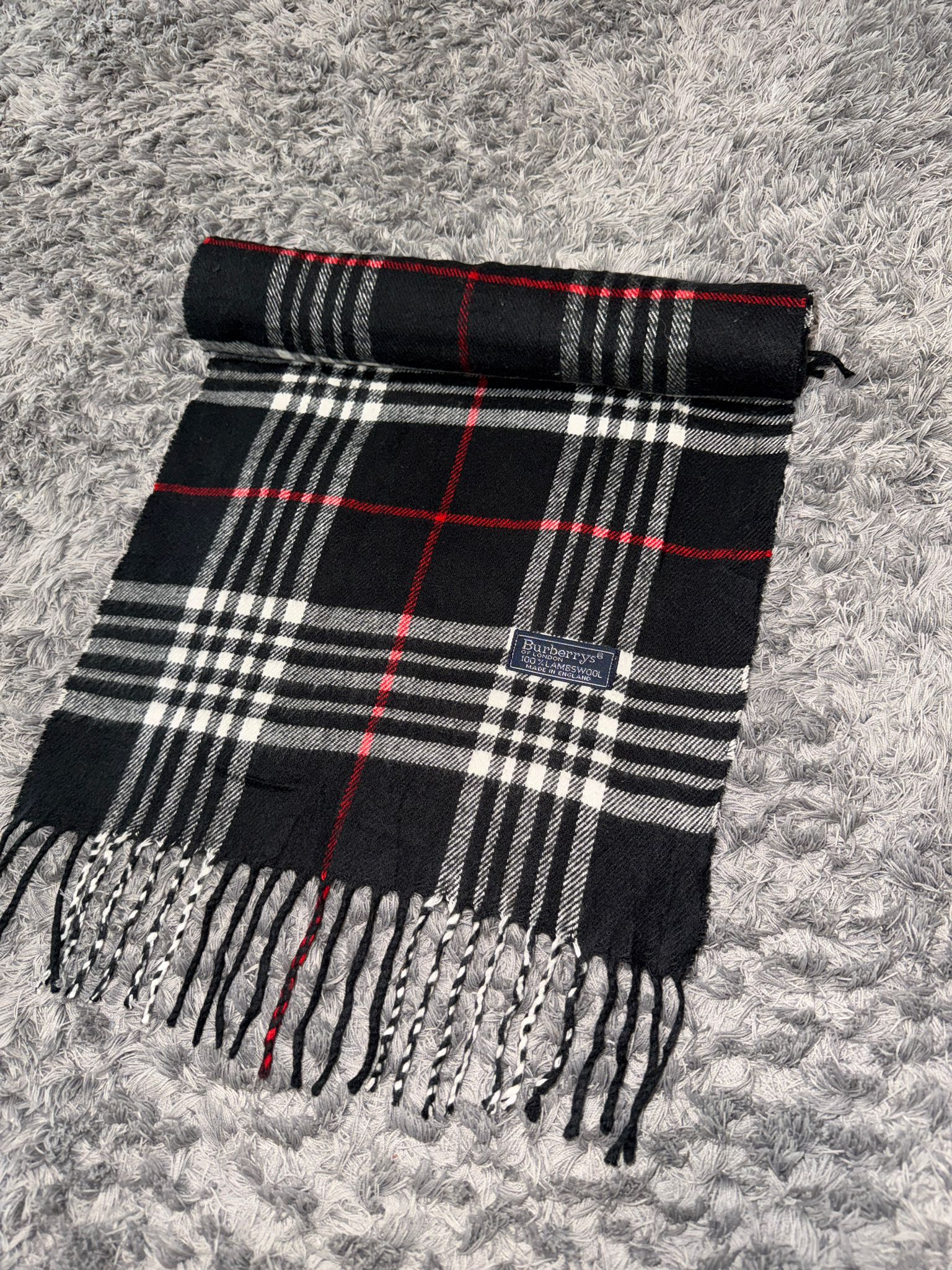 Burberry Schal schwarz 01