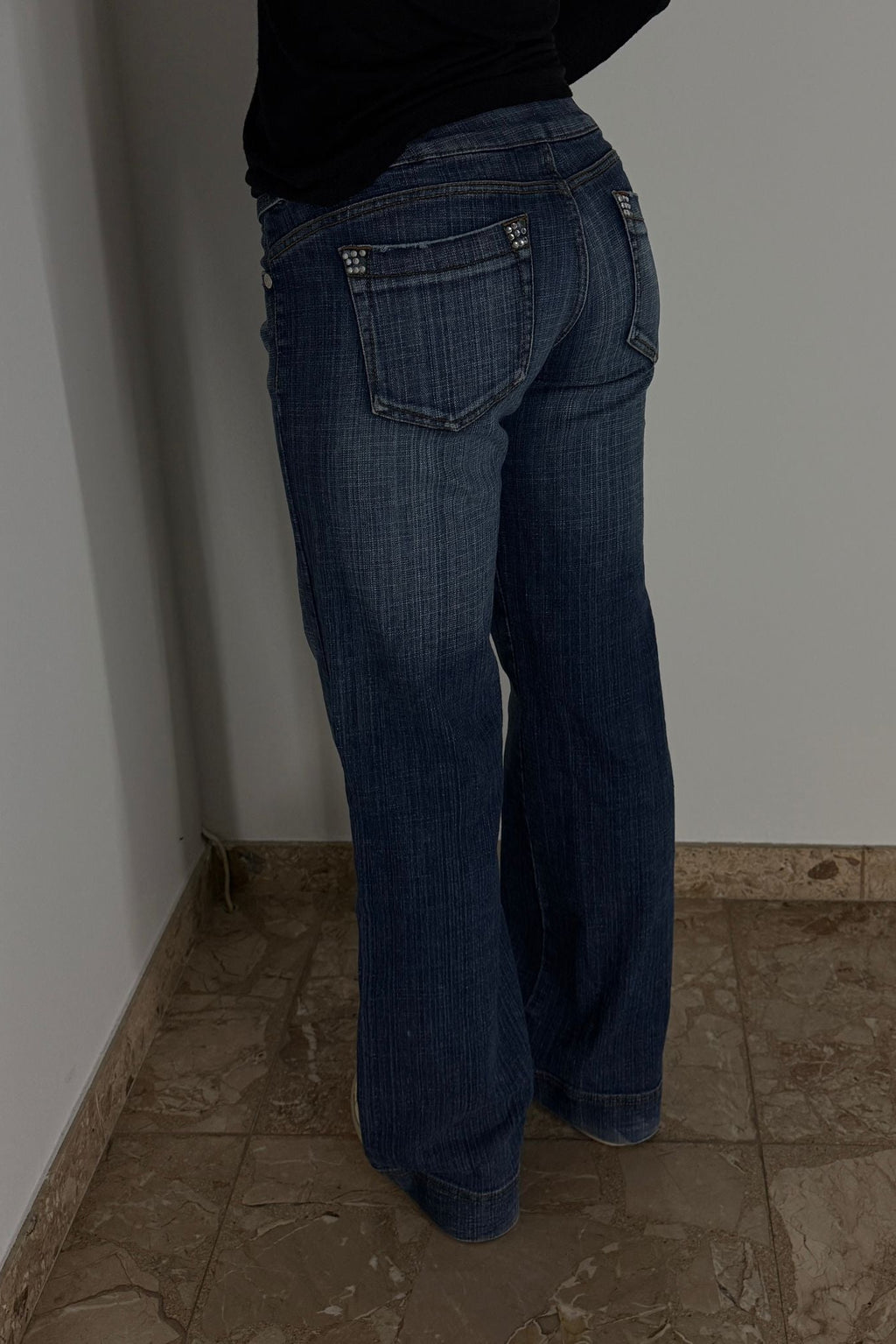 Flared Jeans backprint 01